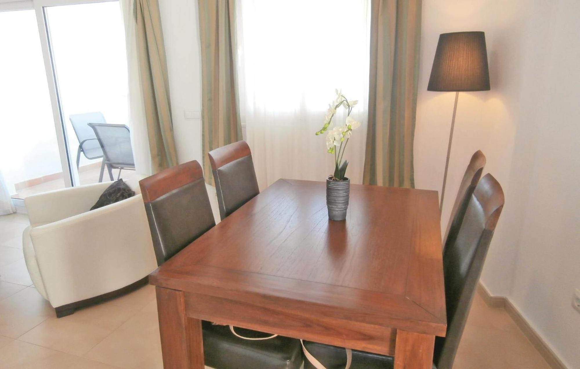 2 Bedroom Beautiful Apartment In 수끼나 외부 사진